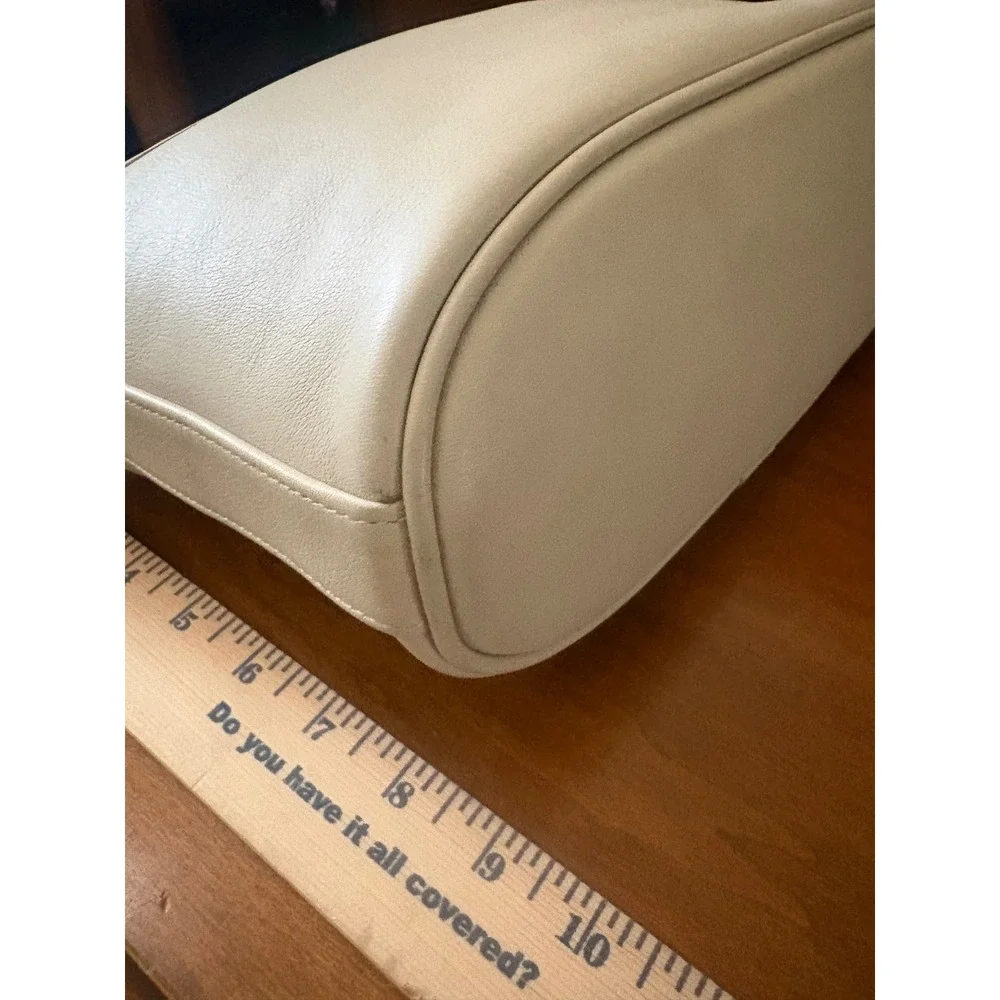 Vintage Coach Fletcher Style Ivory Leather Bucket Crossbody USA Made - Picture 8 of 9